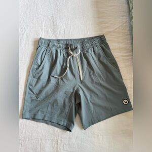 Vuori Men's Kore Lined Shorts 7" - Slate color - Size M